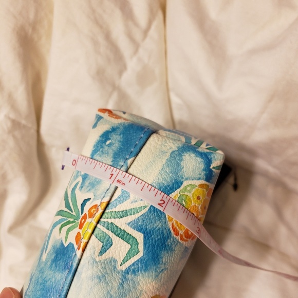 Disney loungefly Stitch (lilo & stitch) makeup bag - Picture 6 of 7